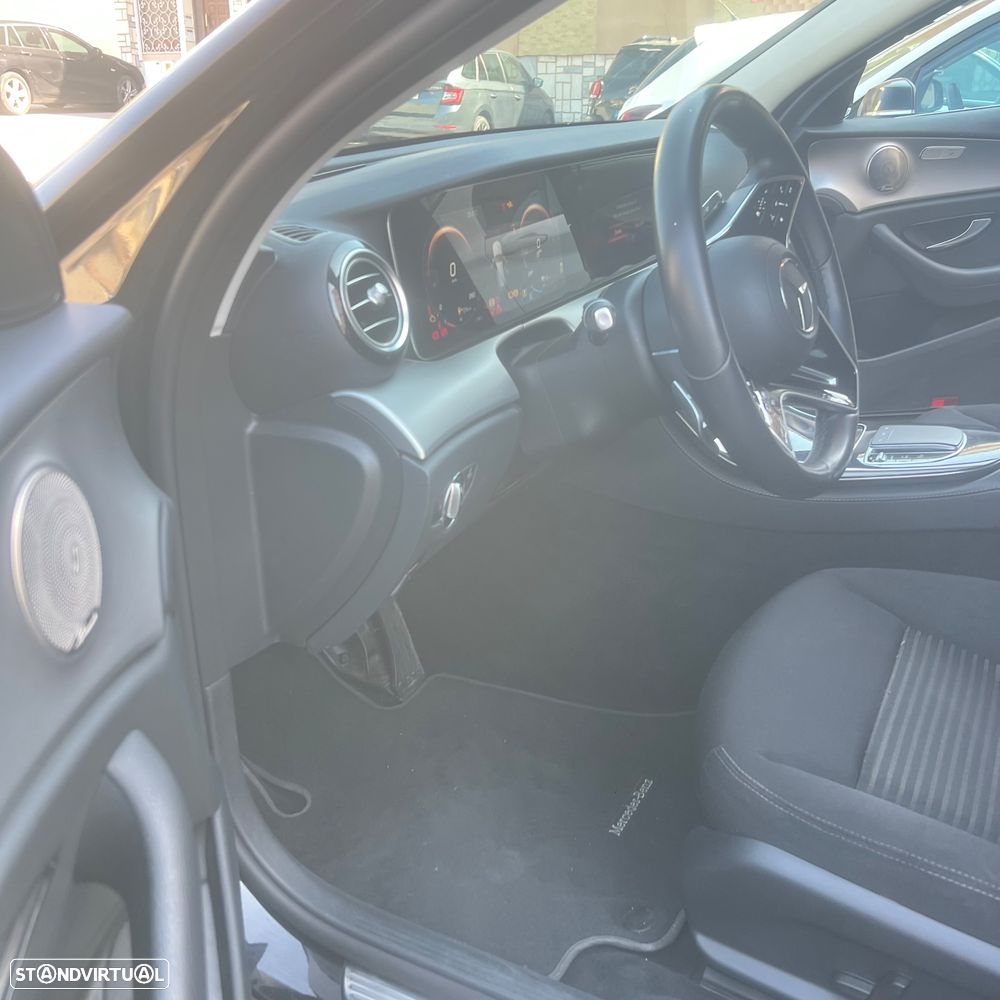 Mercedes-Benz E 300 de 4Matic 9G-TRONIC Avantgarde - 25