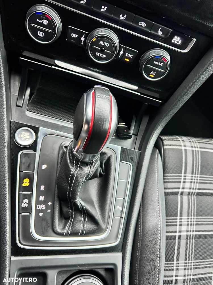 Volkswagen Golf GTD 2.0 TDI SCR DSG - 10