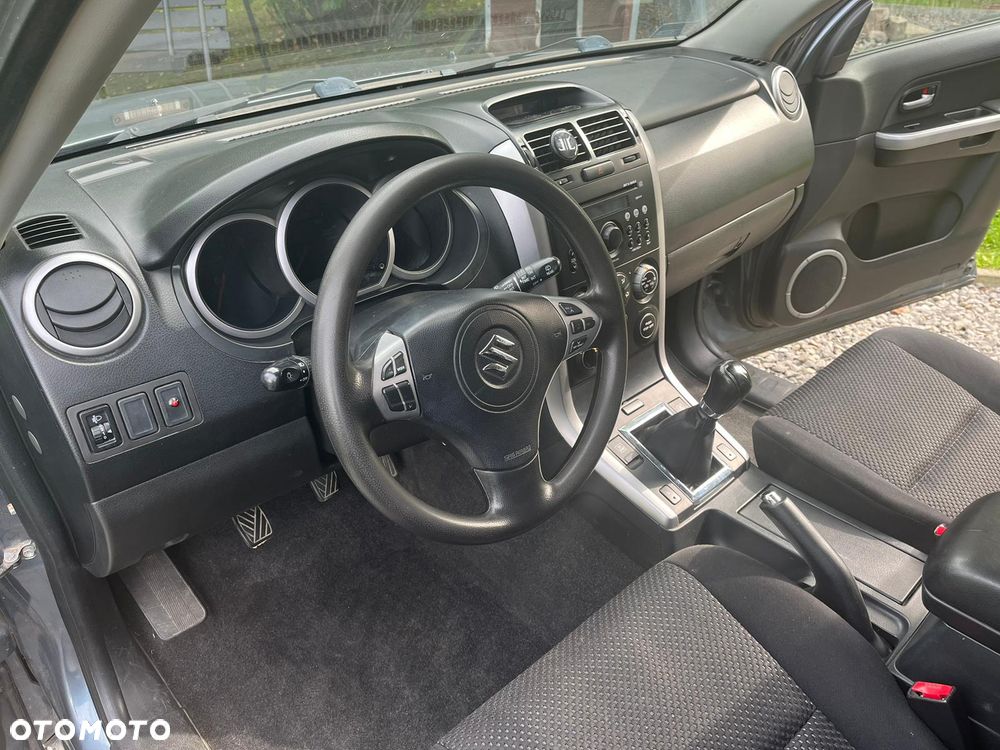 Suzuki Grand Vitara 1.9 DDiS - 12