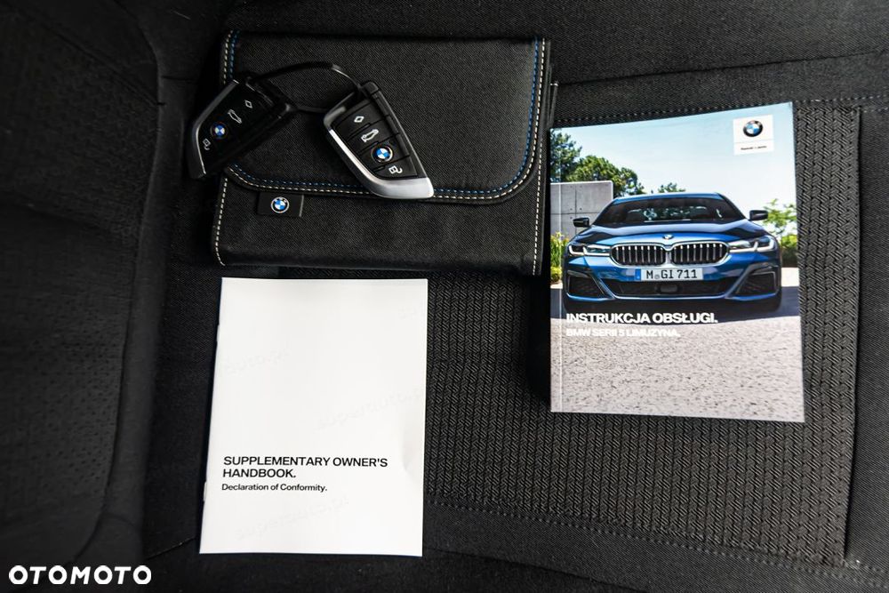 BMW Seria 5 518d - 33