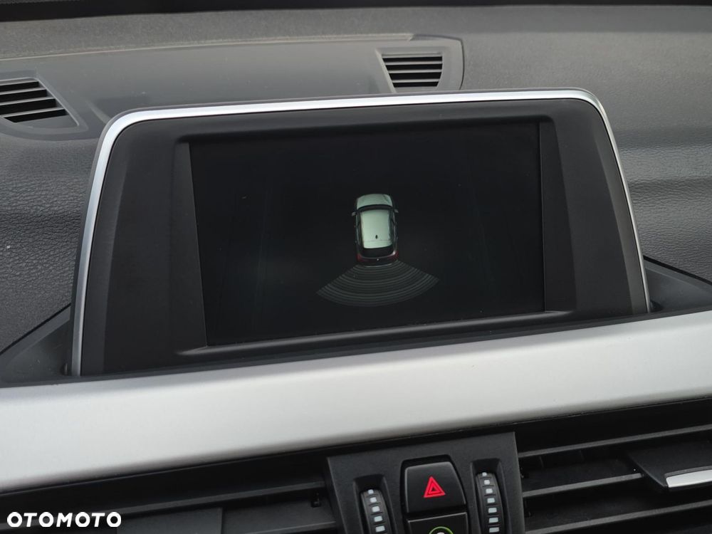 BMW X1 sDrive16d Advantage - 24