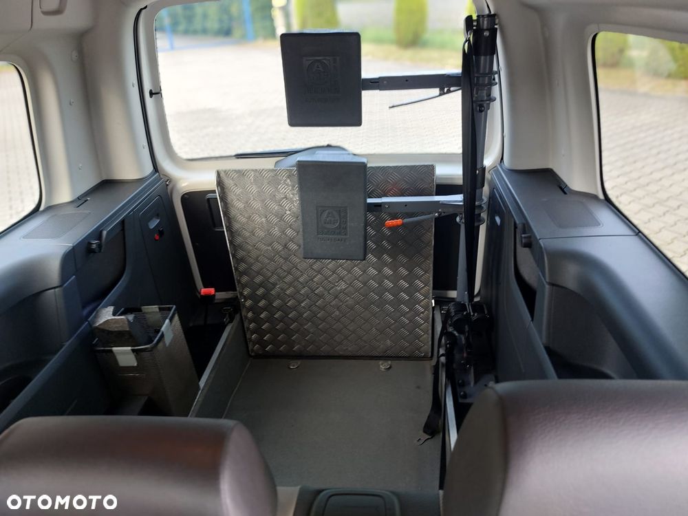 Volkswagen Caddy - 27