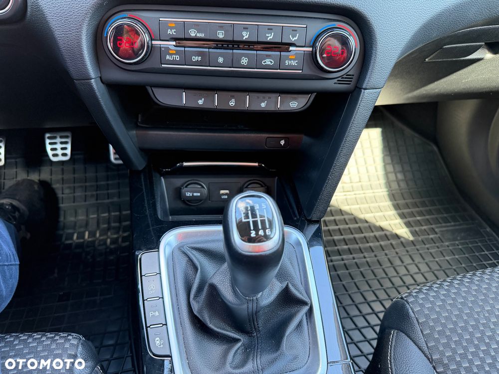 Kia Ceed 1.5 T-GDI Business Line Plus - 16
