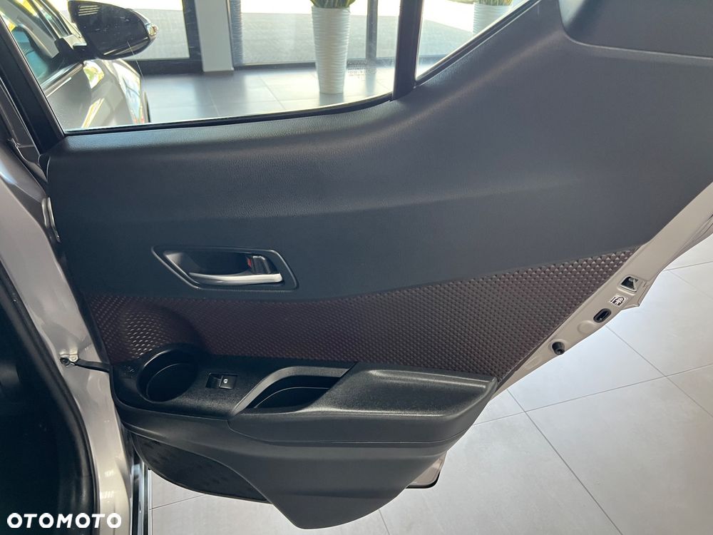Toyota C-HR - 34