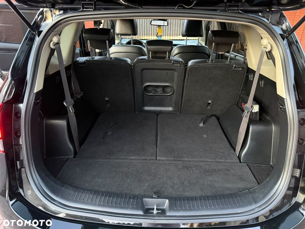 Kia Carens 1.7 CRDi Business Line 7os - 9