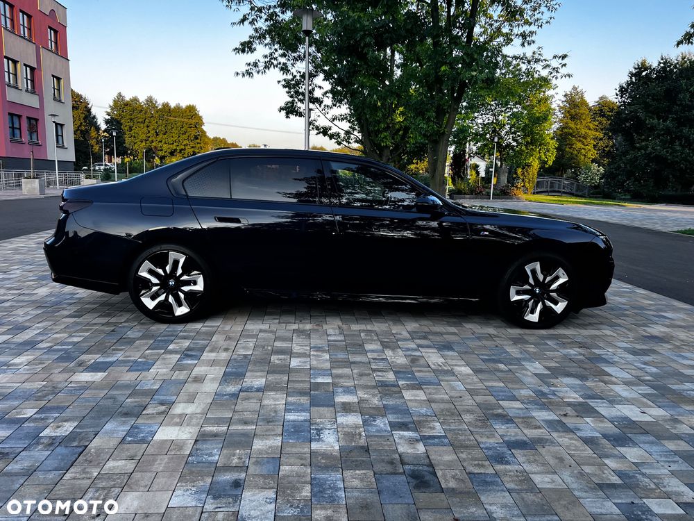 BMW Seria 7 740d xDrive - 33