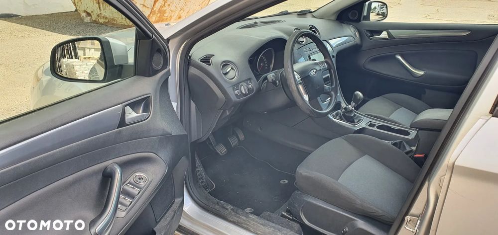 Ford Mondeo 2.0 TDCi Platinium X Plus (Titanium) - 27