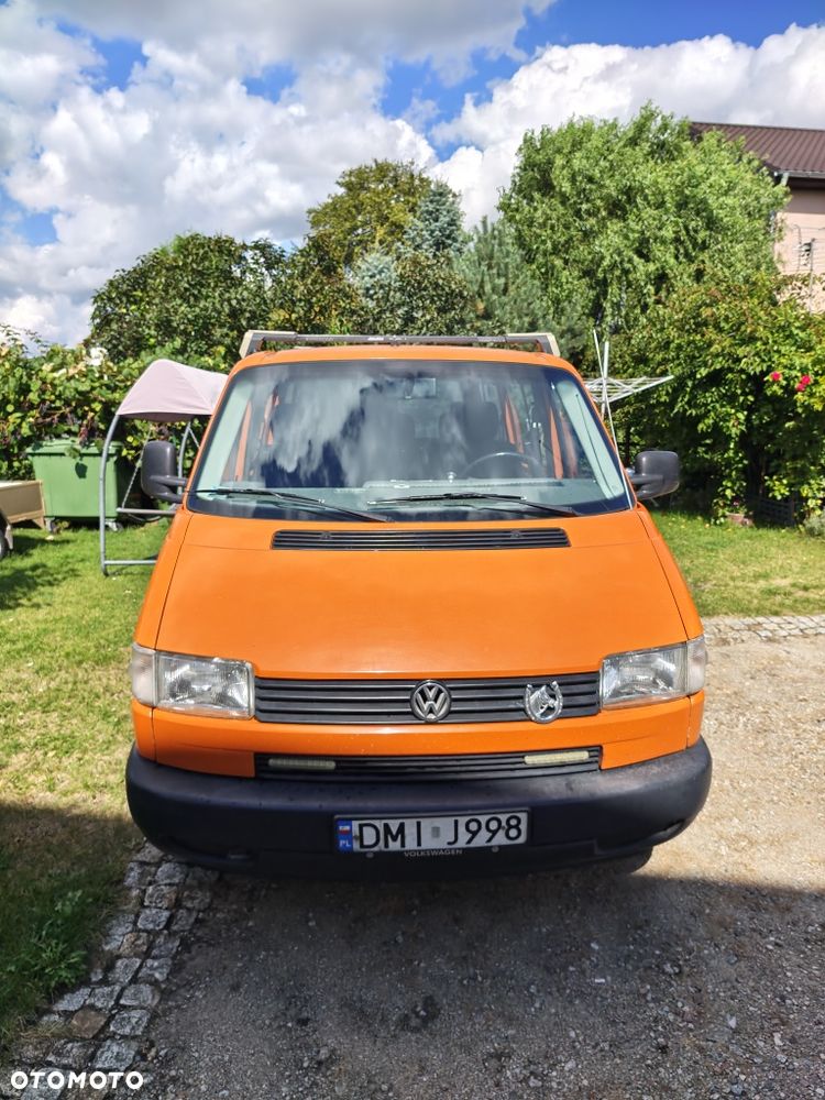 Volkswagen Transporter - 1