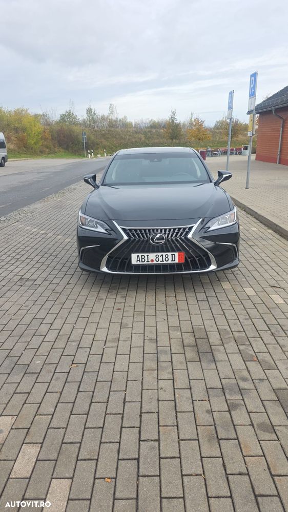 Lexus Seria ES 300h 2.5 TNGA HV 25H- 4X2 CVT Business - 1