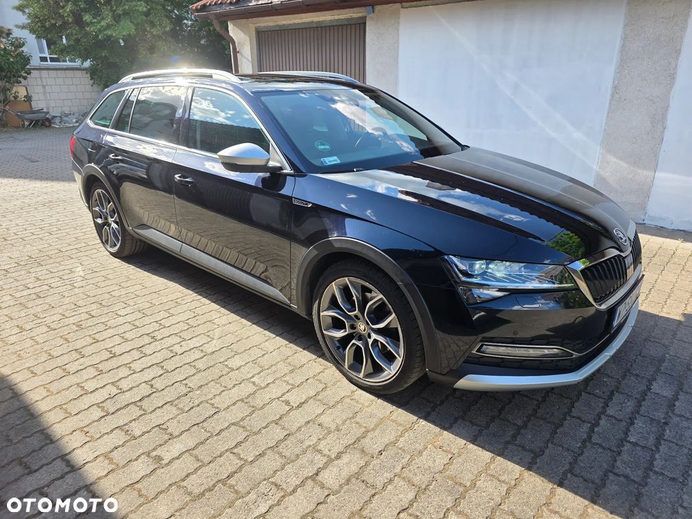 Skoda Superb 2.0 TDI SCR 4x4 Scout DSG - 9