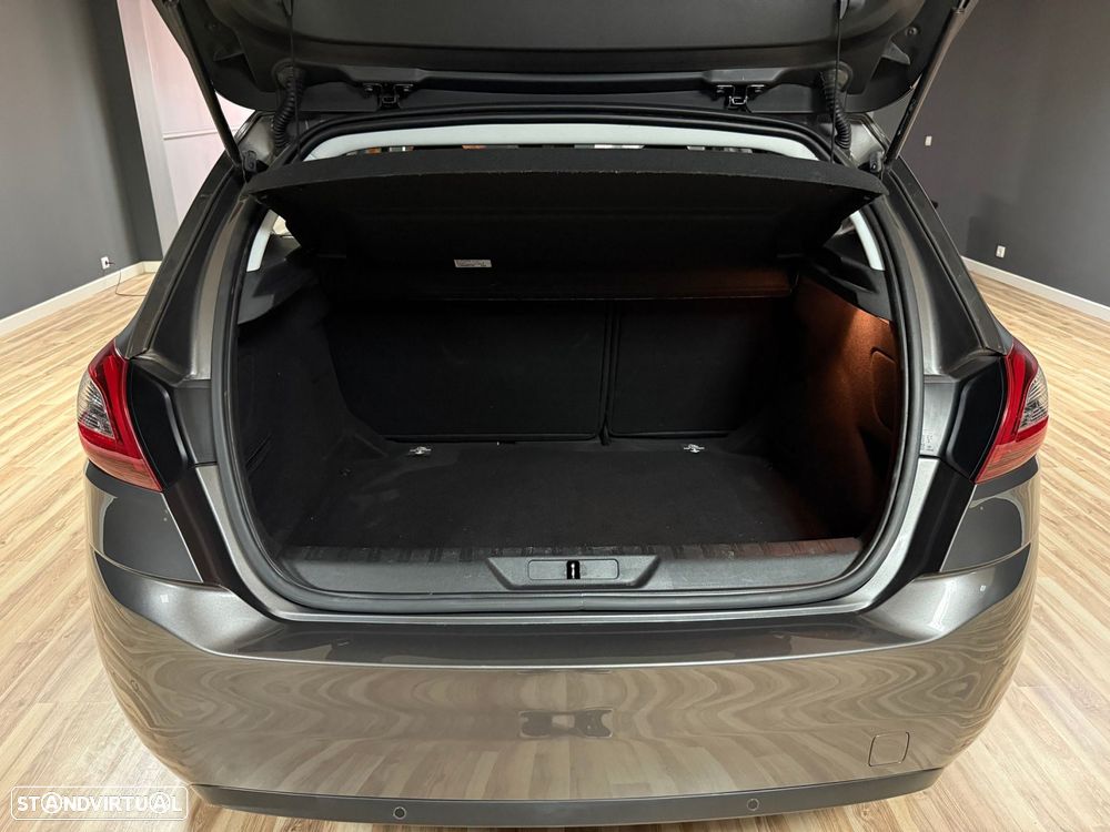 Peugeot 308 1.2 PureTech Style - 6