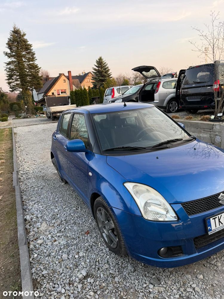 Suzuki Swift - 2