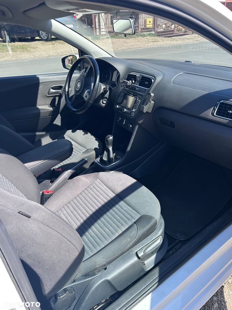 Volkswagen Polo 1.6 TDI DPF Highline - 8