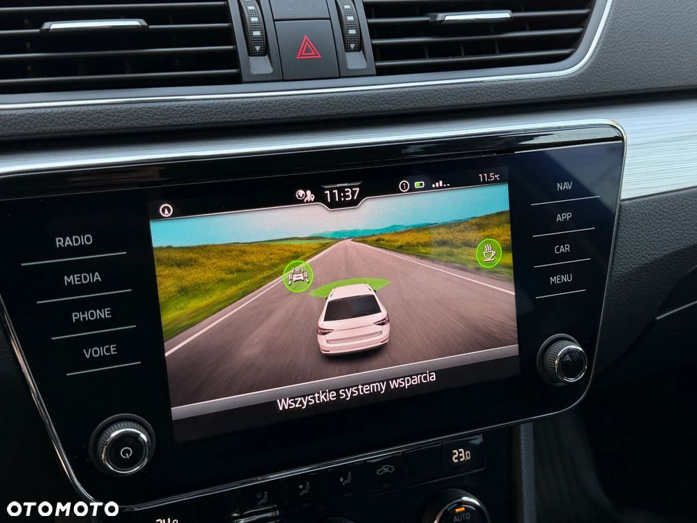 Skoda Superb 2.0 TDI SCR Ambition DSG - 22