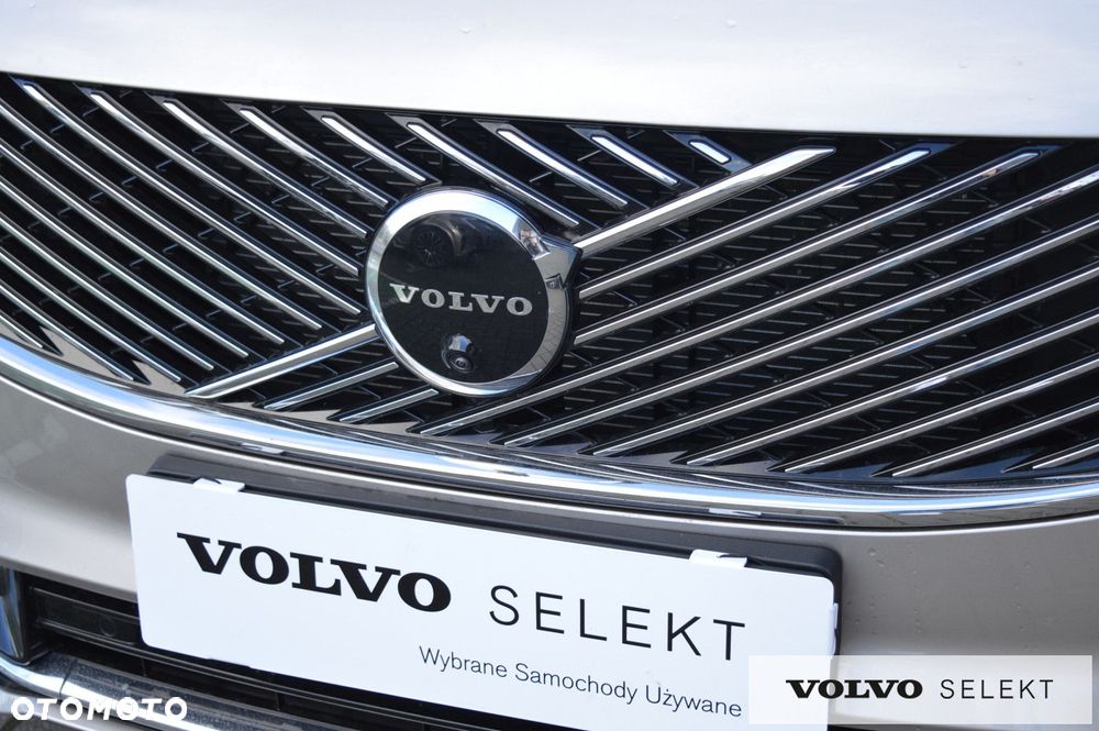 Volvo XC 90 - 9