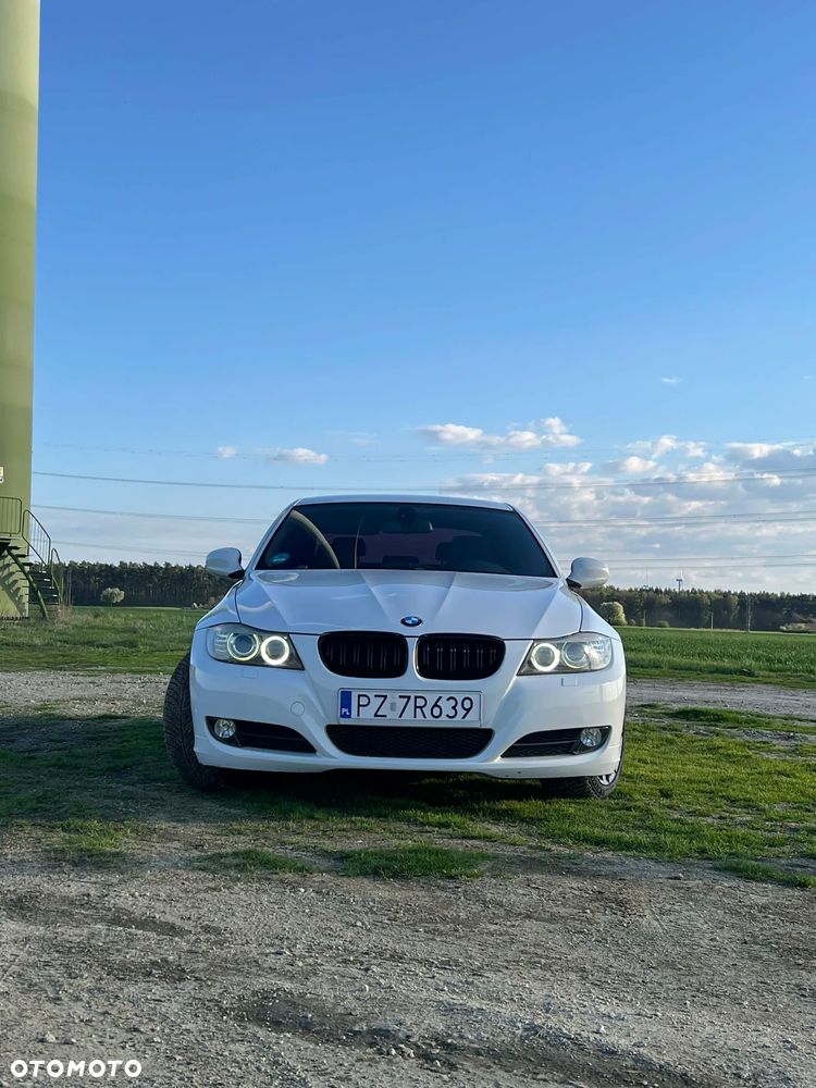 BMW Seria 3 318i - 4