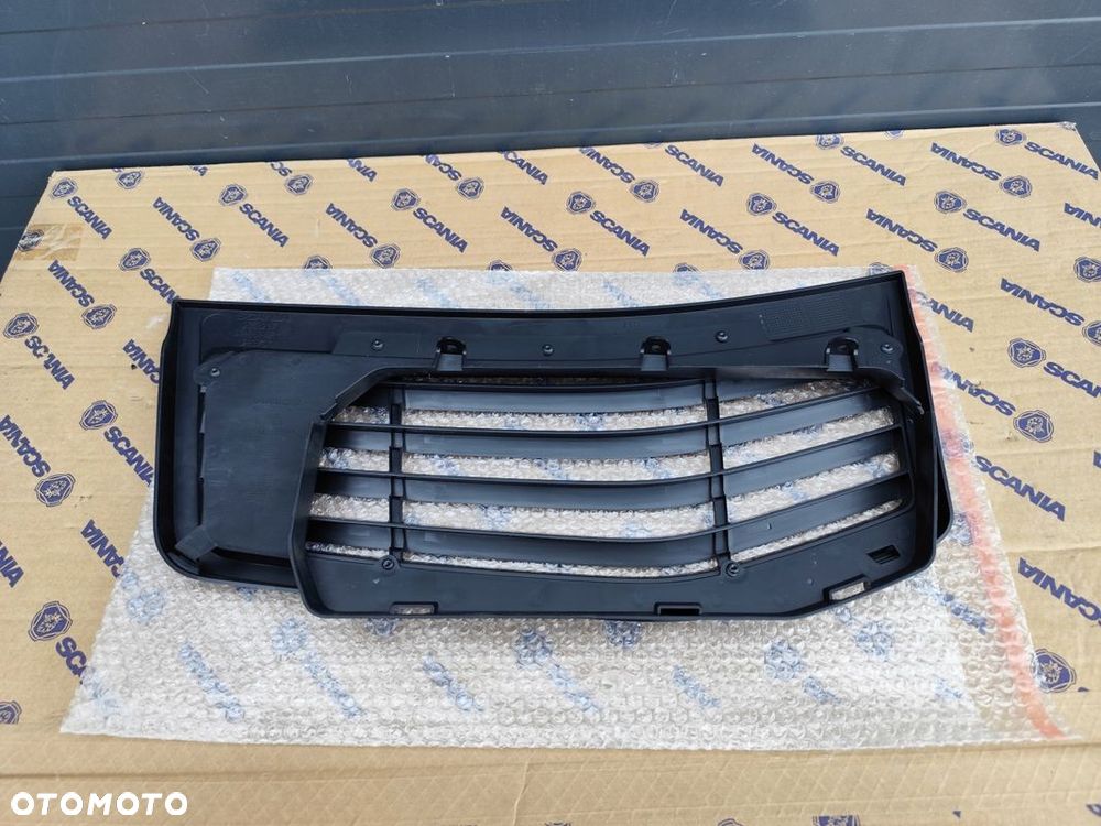 MASKOWNICA WLOTU POWIETRZA SCANIA 2358297 NOWY ORYG. - 2