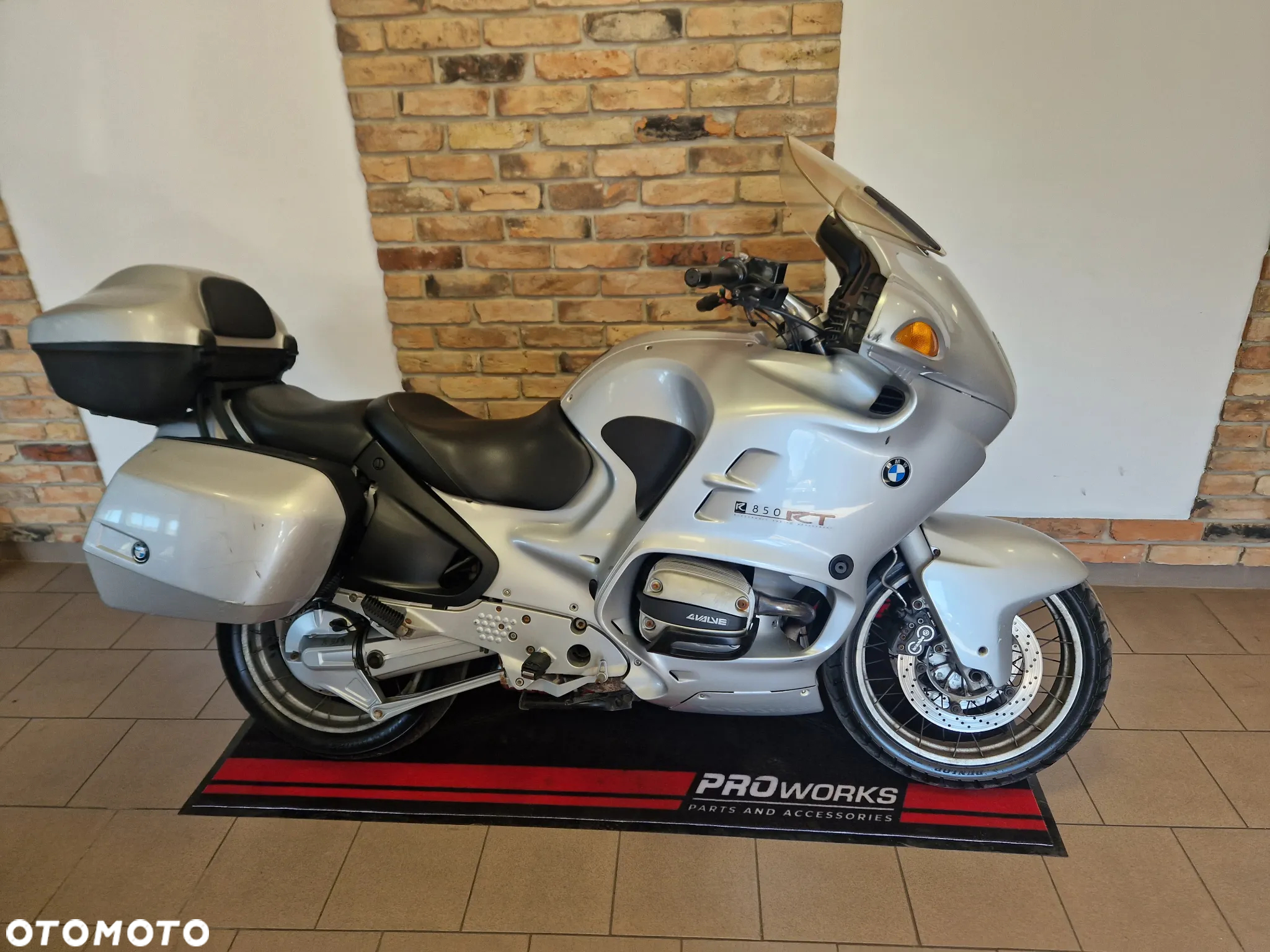 BMW RT - 25
