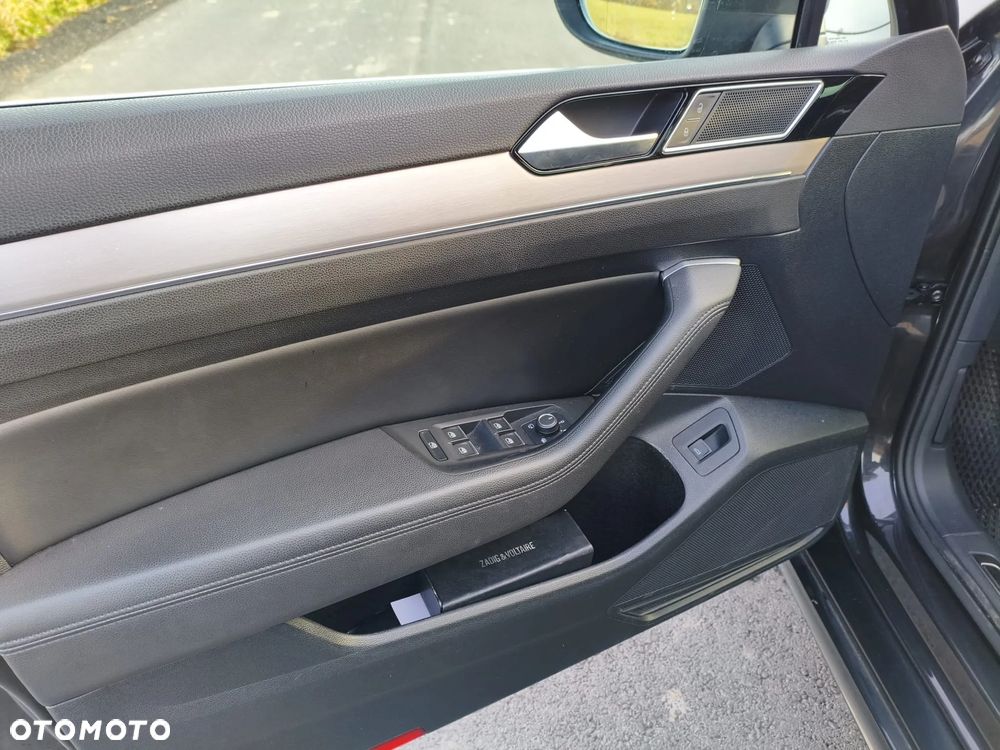 Volkswagen Passat 2.0 TDI BMT Highline DSG7 - 19