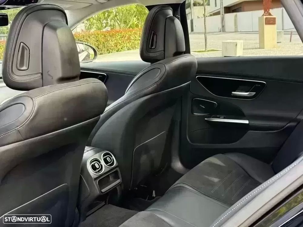Mercedes-Benz C 300 e AMG Line - 12