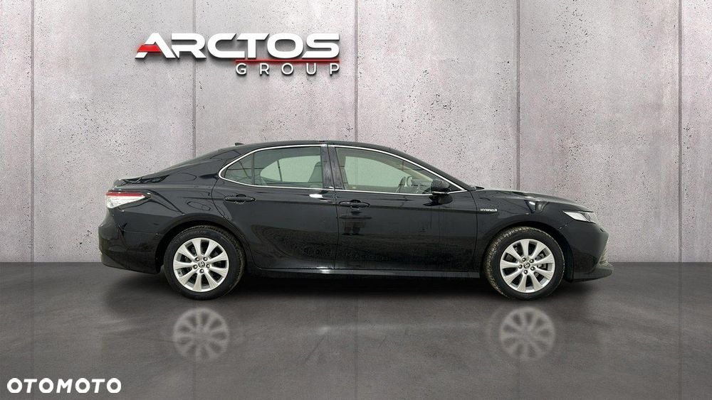 Toyota Camry - 6
