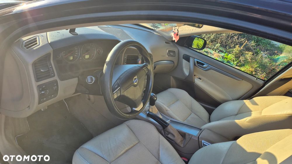 Volvo S60 2.4D Kinetic - 6