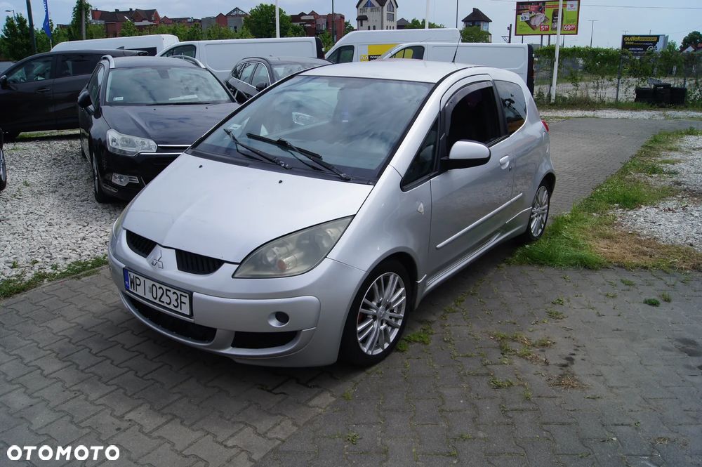 Mitsubishi Colt - 2