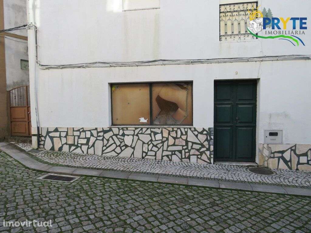 Bloco habitacional e comercial situado em Sobreira Fromosa - Grande imagem: 4/32