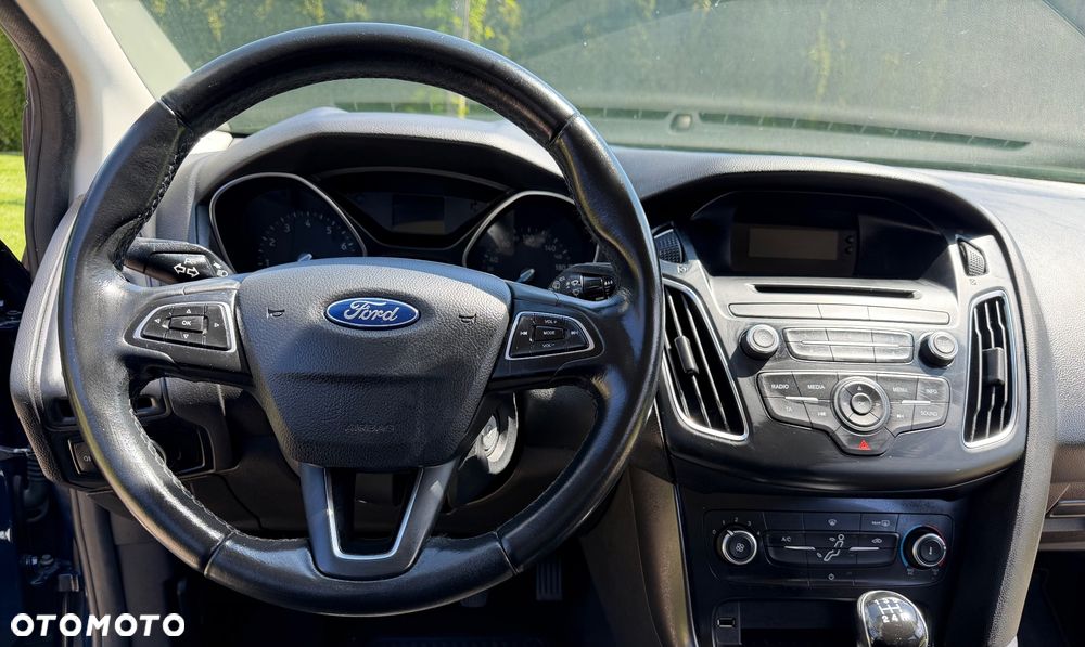 Ford Focus 1.6 Ambiente Start - 35