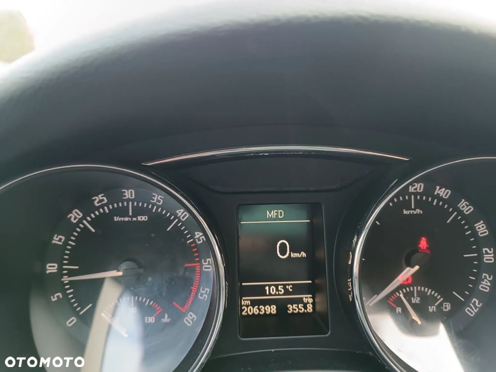 Skoda Superb 2.0 TDI Comfort - 16