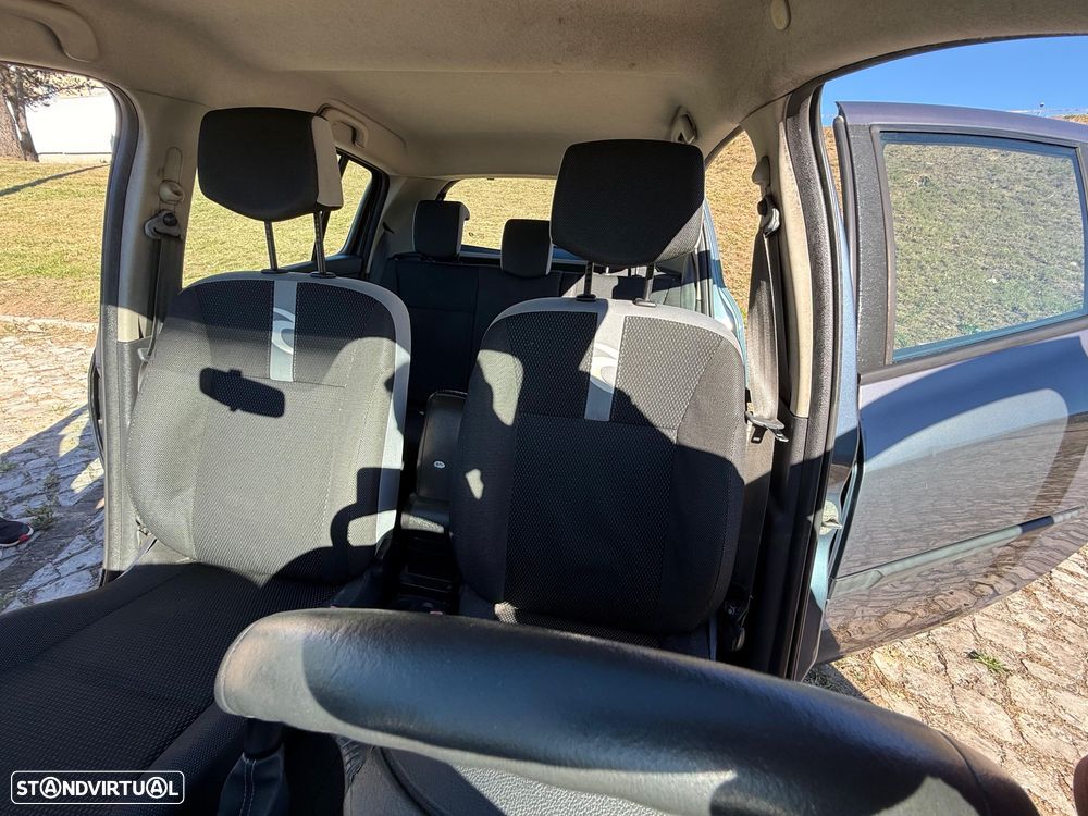 Renault Clio 1.5 dCi Rip Curl - 12