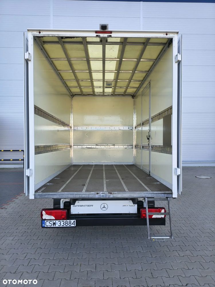 Mercedes-Benz Sprinter - 19