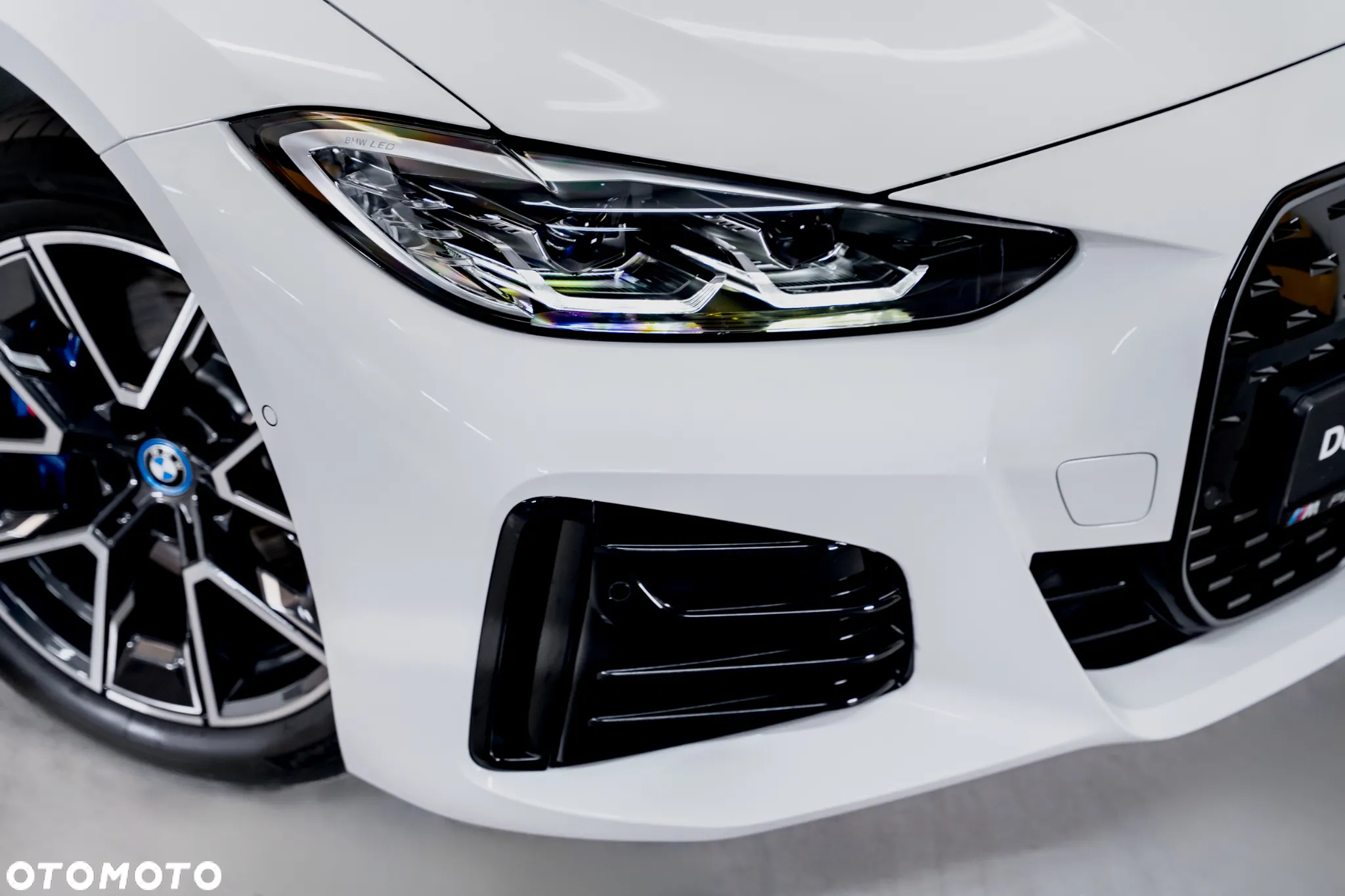 BMW i4 - 14