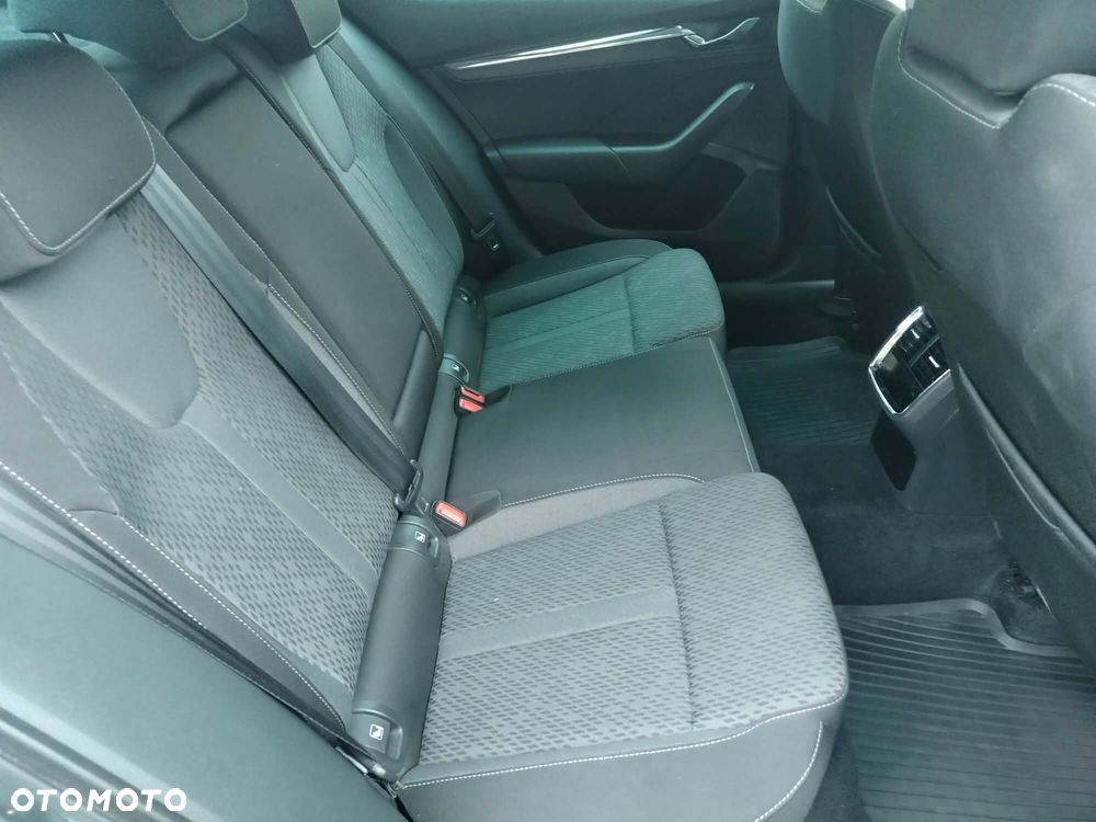 Skoda Octavia 2.0 TDI Style DSG - 7