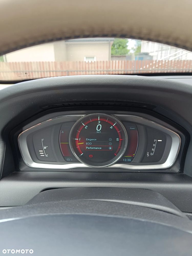 Volvo XC 60 D5 AWD Summum - 25