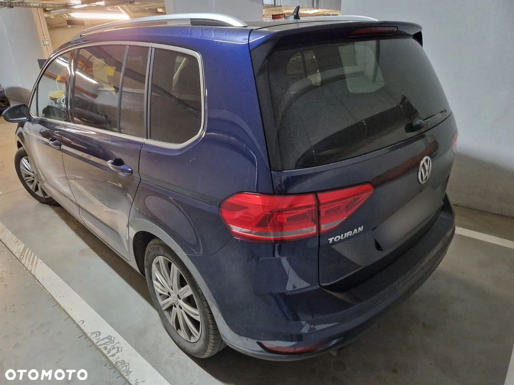 Volkswagen Touran - 3