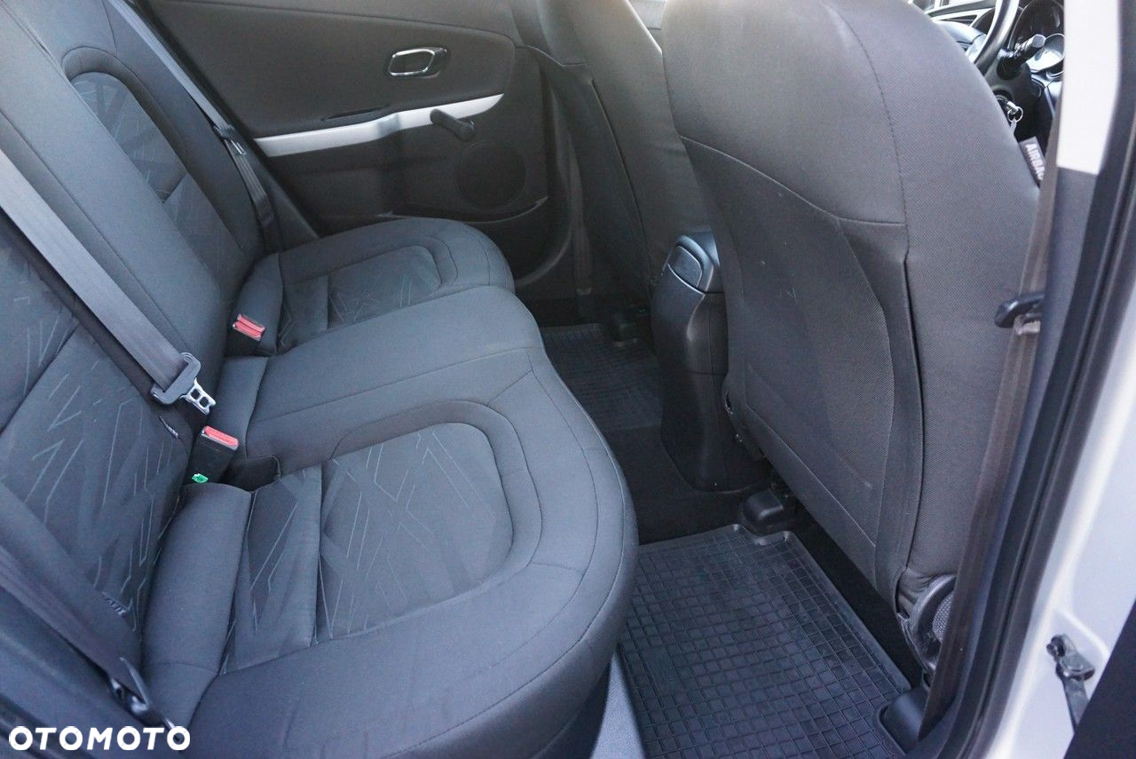 Kia Ceed - 15