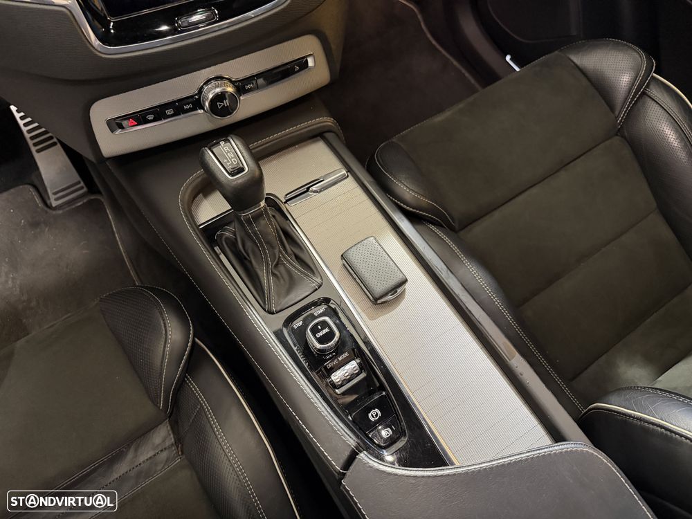 Volvo XC 90 2.0 D4 R-Design - 17