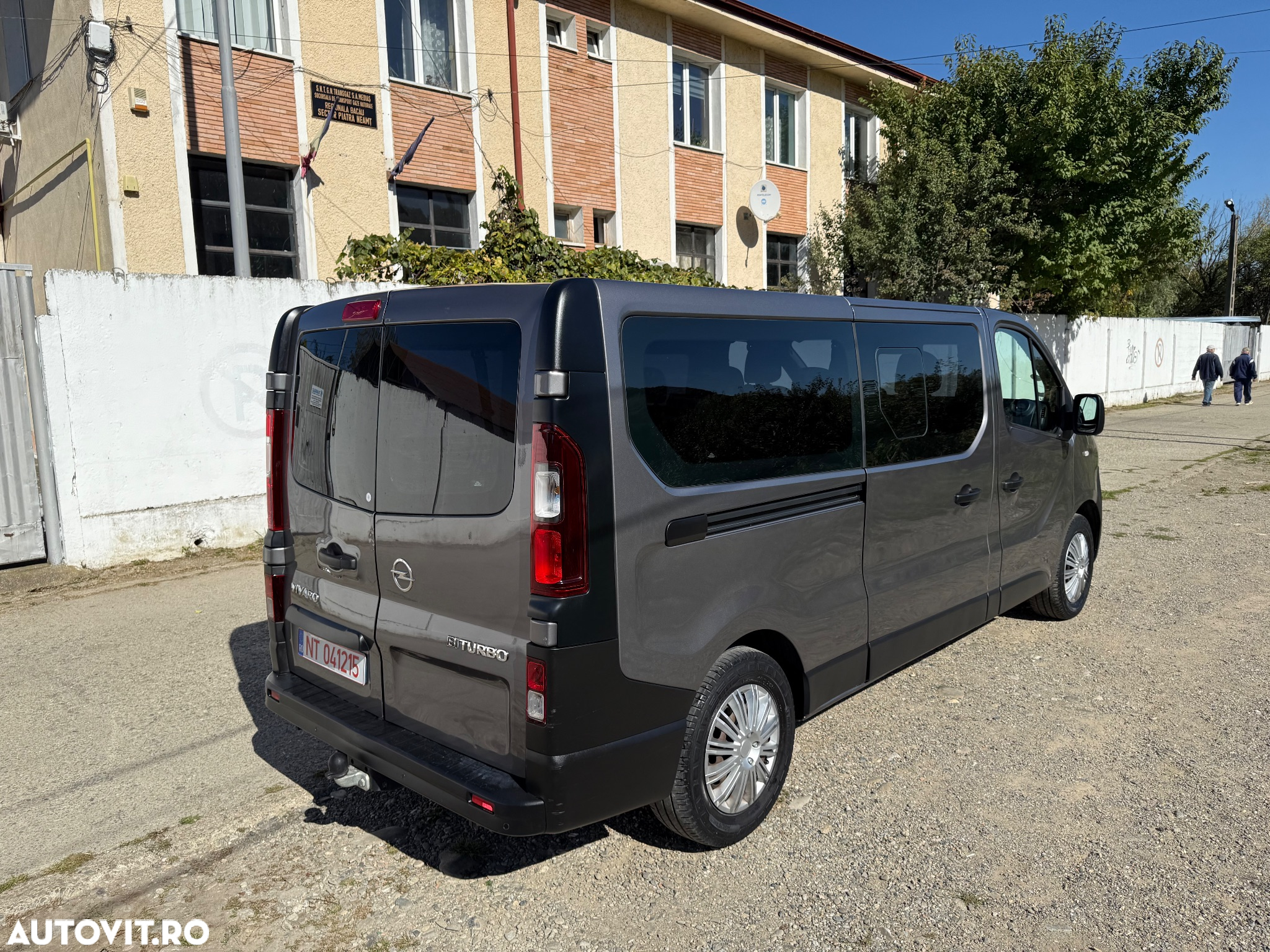 Opel Vivaro 1.6 TwinTurbo CDTI Life L1H1 2.7 t Start/Stop - 4