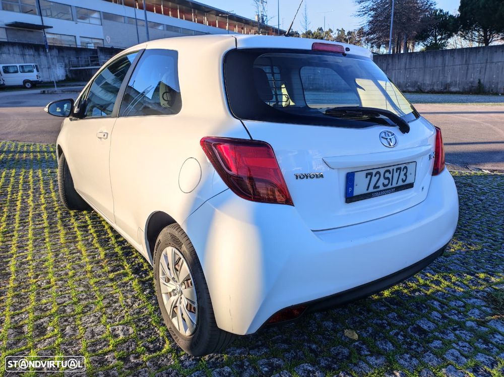 Toyota Yaris - 4