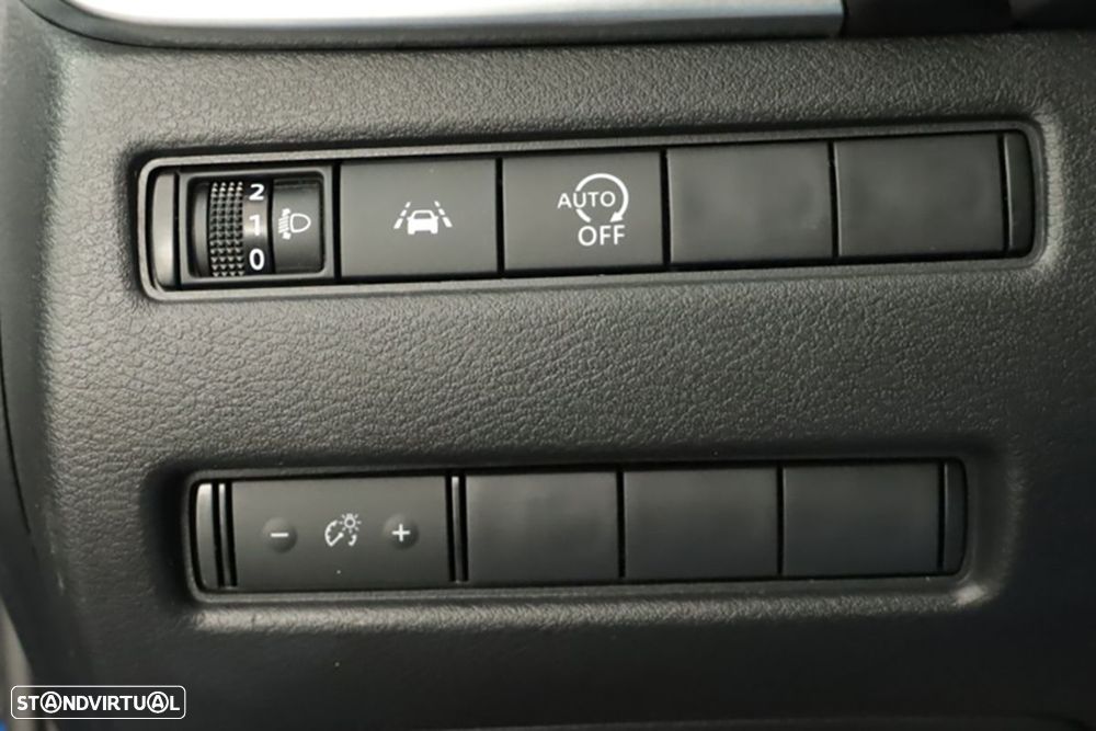 Nissan Qashqai 1.3 DIG-T N-Connecta LED Xtronic - 19