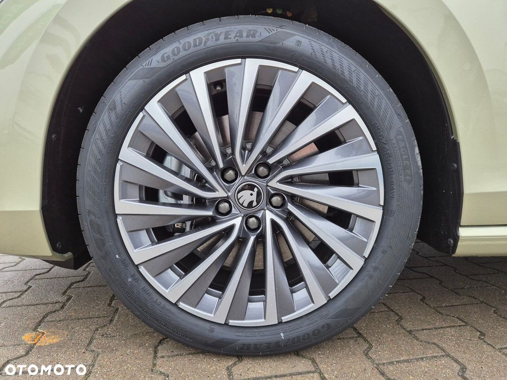 Skoda Superb 2.0 TDI SCR 4x4 L&K DSG - 10