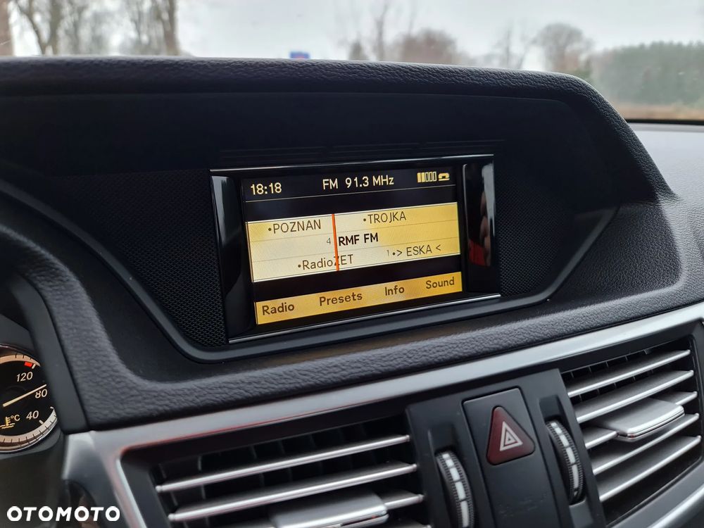 Mercedes-Benz Klasa E 200 CGI BlueEFFICIENCY 7G-TRONIC Avantgarde - 13