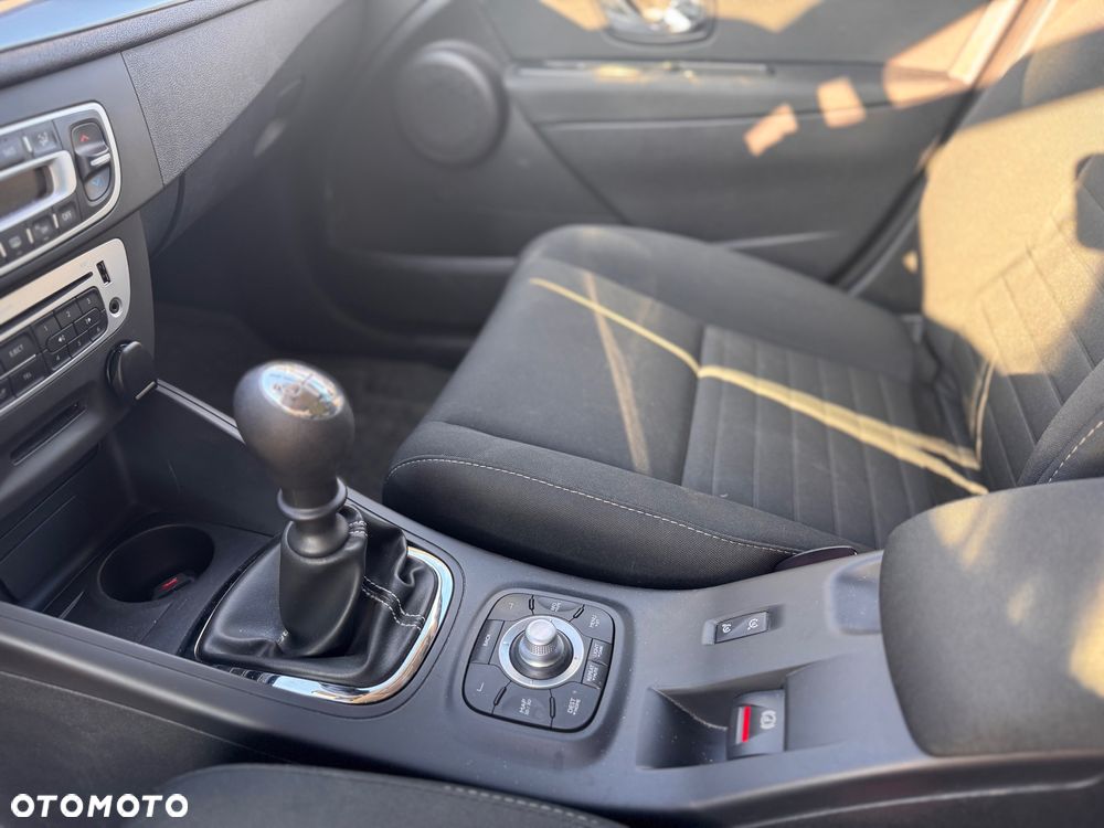 Renault Megane 1.2 16V TCe Energy Limited EU6 - 12