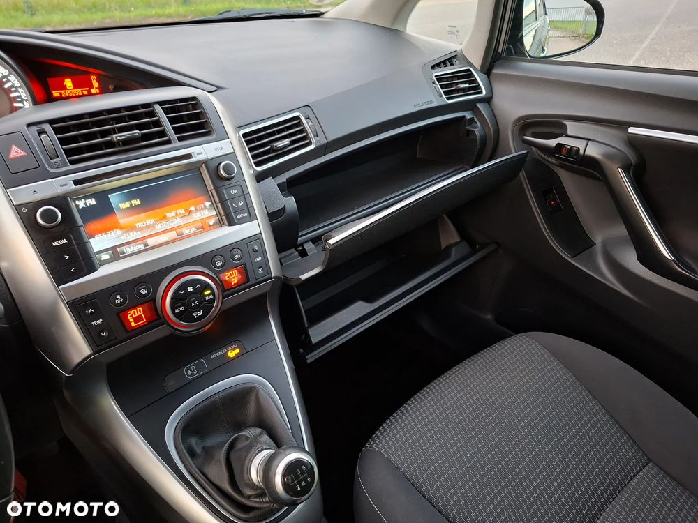 Toyota Verso - 22