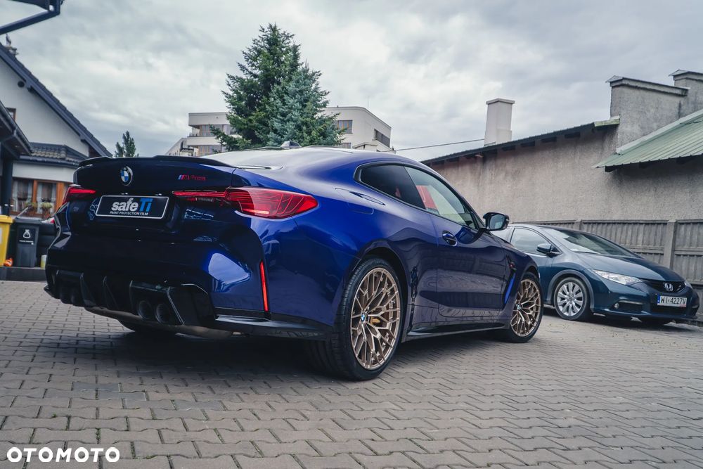 BMW M4 CS xDrive - 9