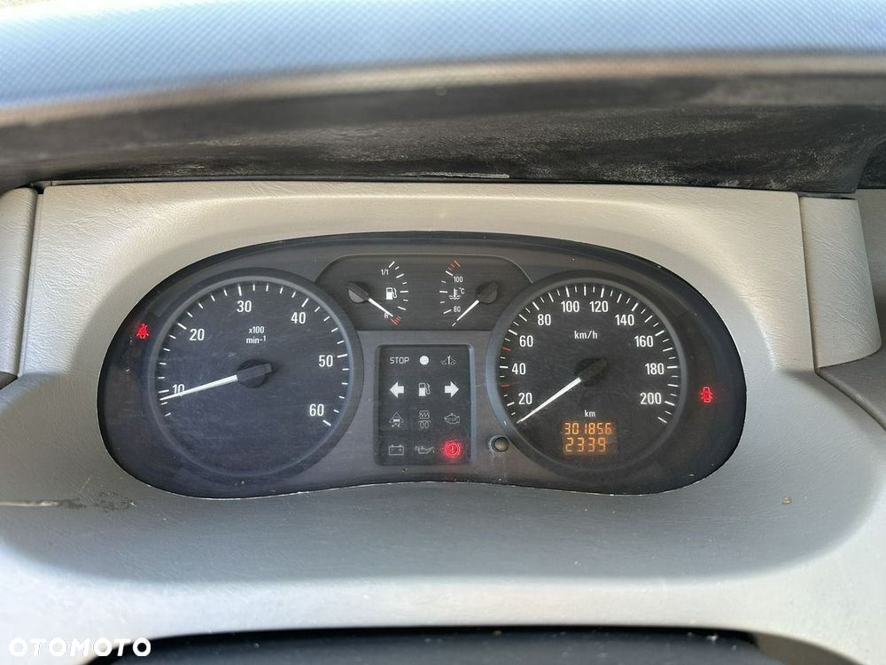Opel Vivaro - 23