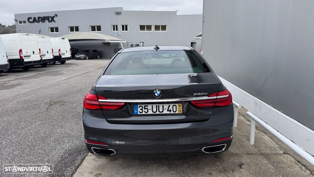 BMW 740 e iPerformance - 12