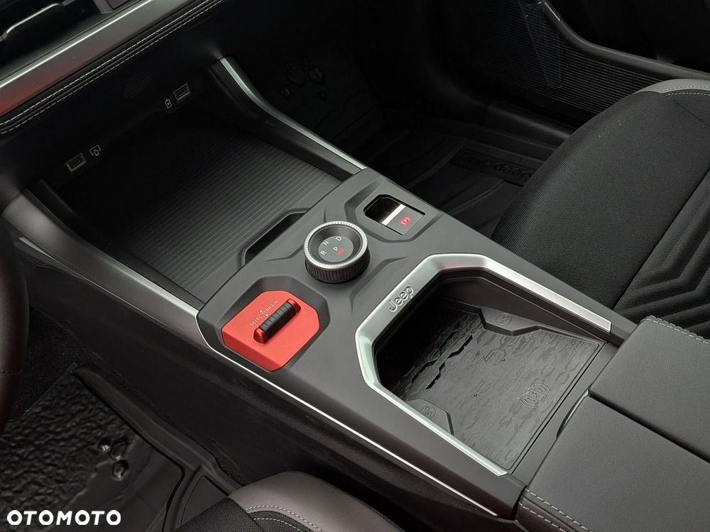 Jeep Compass - 18