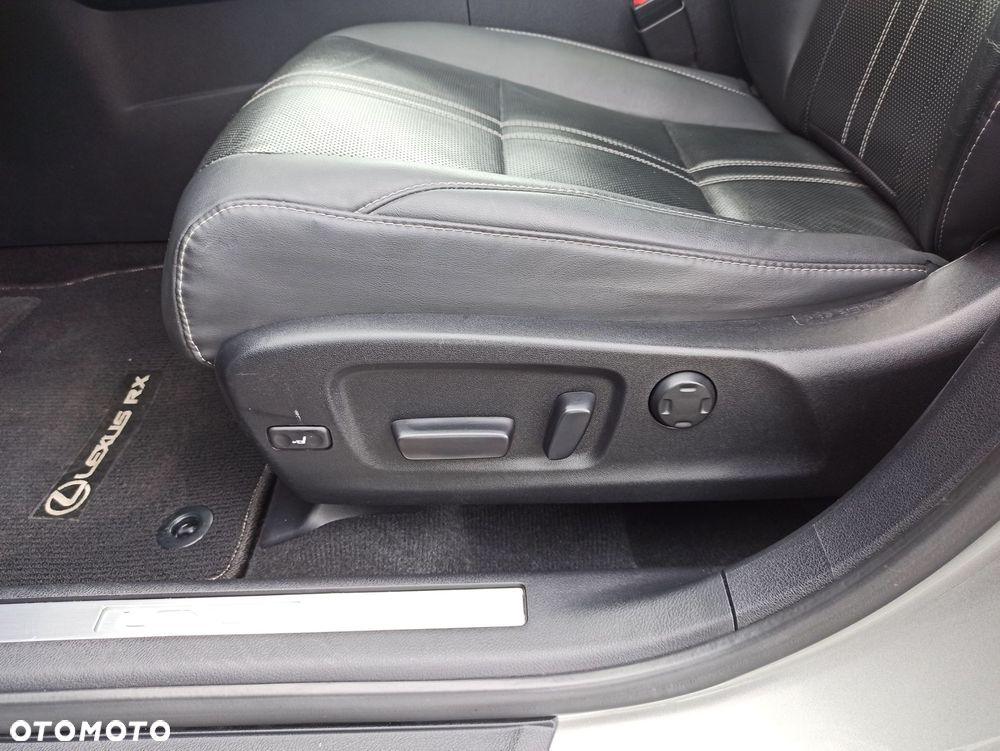 Lexus RX - 21